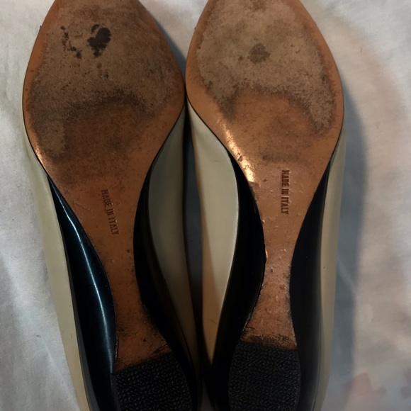 Vintage Ferragamo Flats, cream/black, size 9B - Picture 12 of 12